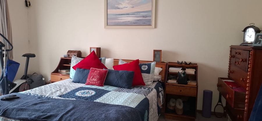 5 Bedroom Property for Sale in Nahoon Beach Eastern Cape